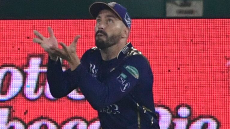 Du Plessis has memory loss after concussion but recovering well Du Plessis has memory loss after concussion but recovering well