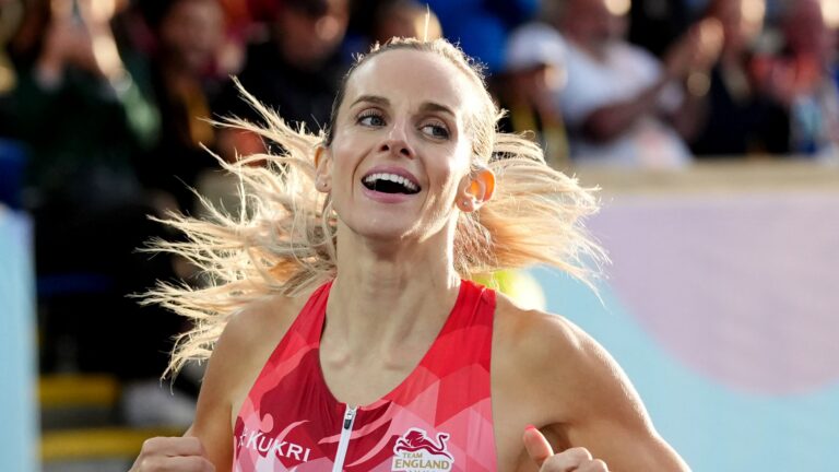 Hunter-Bell wins 800m gold at Commonwealth Games on mixed day for British boxers