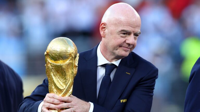Infantino offers £30m incentive for FIFA members to back controversial plans