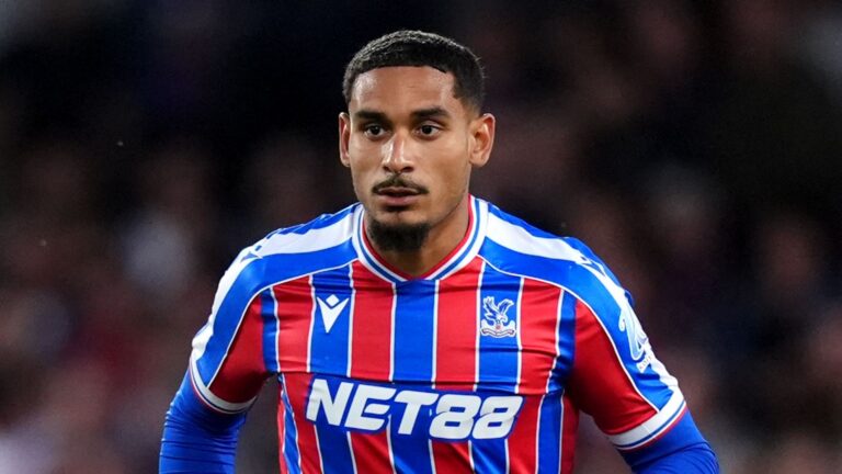 Chelsea sign Lacroix from Palace