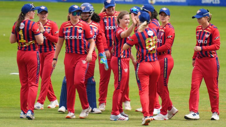 Mandhana fires Super Giants to victory over SunRisers