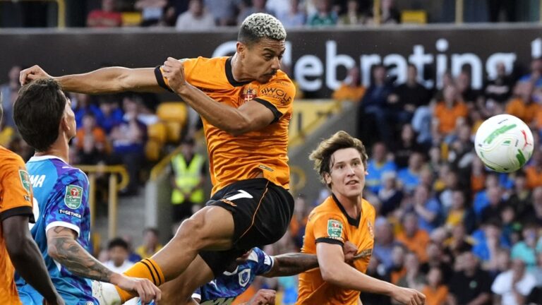 Carabao Cup LIVE! Boro, Wrexham trade blows; Wolves two up on Port Vale
