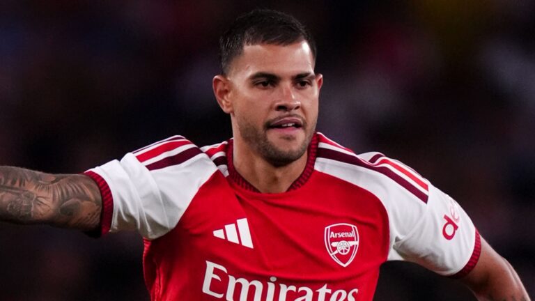 Arsenal and Como in penalty shoot-out after 1-1 draw LIVE!