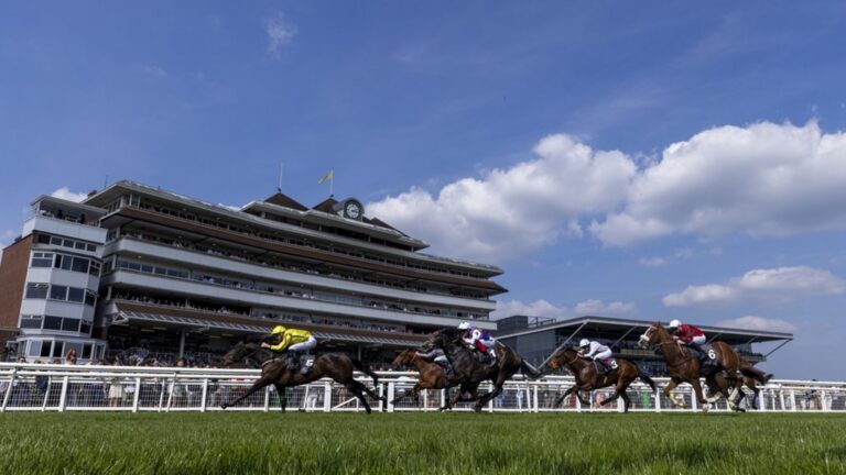 River Card and Cloud Forest clash at Newbury