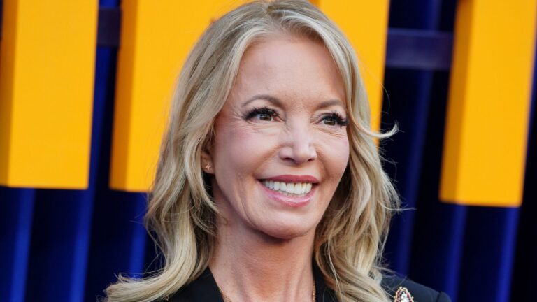 Lakers governer Buss contesting siblings’ plans to sell ownership stake