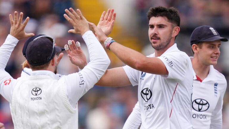 Tongue breaks 91-run Pakistan stand as England take third wicket on day one LIVE!
