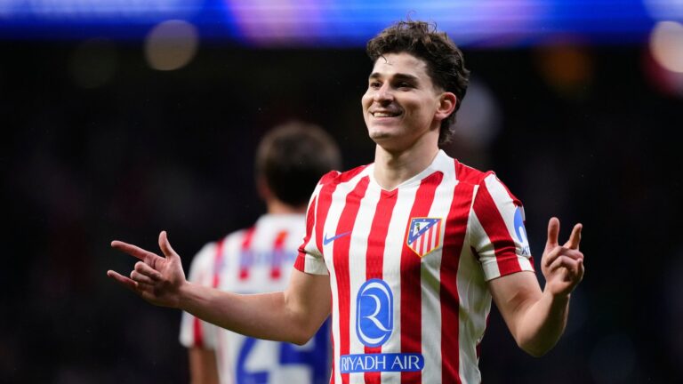 ‘Zero per cent chance’ – Atleti shut down Barca’s Alvarez plea amid Arsenal interest