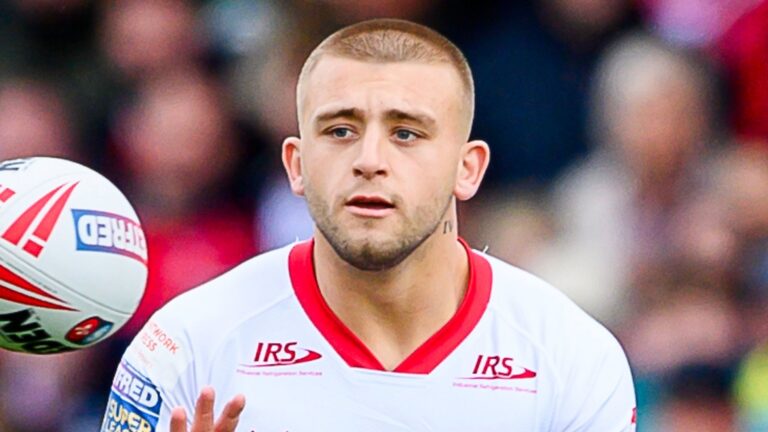 Hull KR vs Warrington LIVE! Wolves hit back against Robins