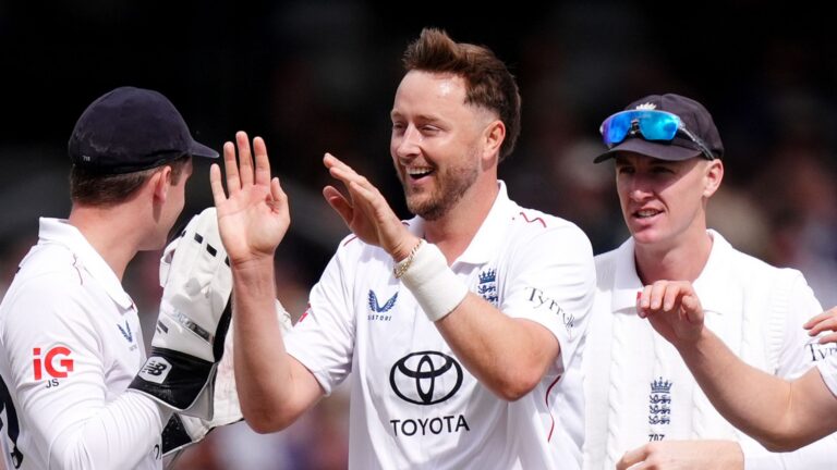 England skittle Pakistan at Headingley on Root’s return as Test captain