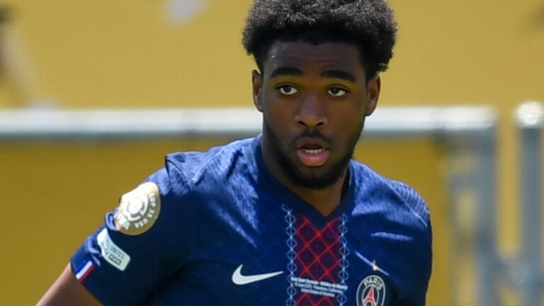 Liverpool explore deal for PSG winger Mbaye