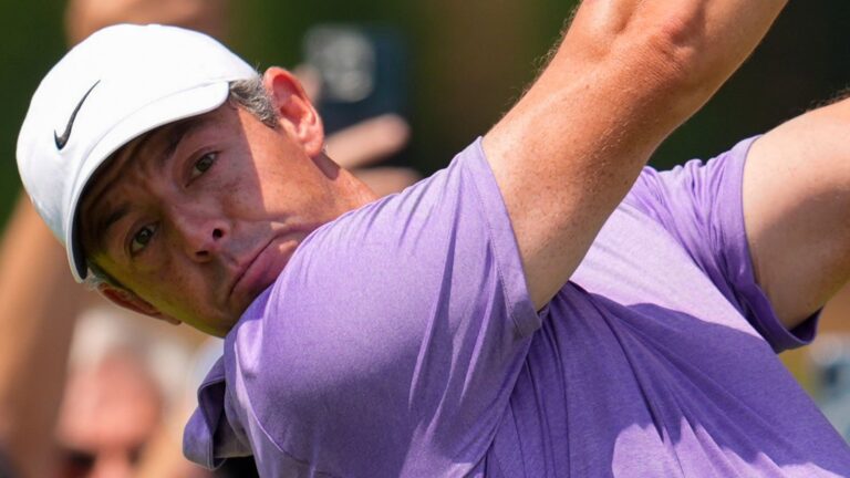 Tour Championship LIVE! McIlroy makes early bogey as Hovland leads
