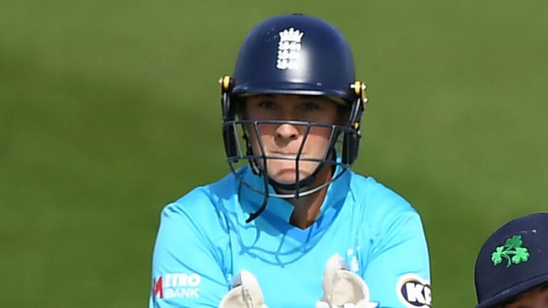 Capsey catches the eye during ‘rogue’ move to wicketkeeper