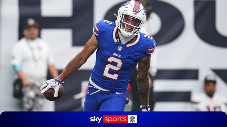 ‘This game is incredible!’ – Allen finds Moore for 43-yard TD