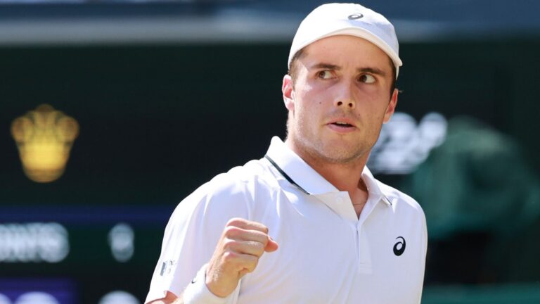 US Open LIVE! Rain delays play on outside courts as Britain’s Fery returns