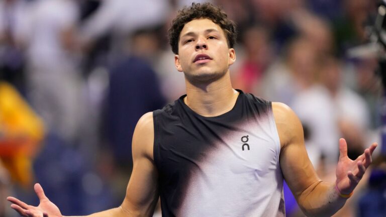‘Let’s do this for the USA’ – Shelton sets up Zverev showdown in US Open final