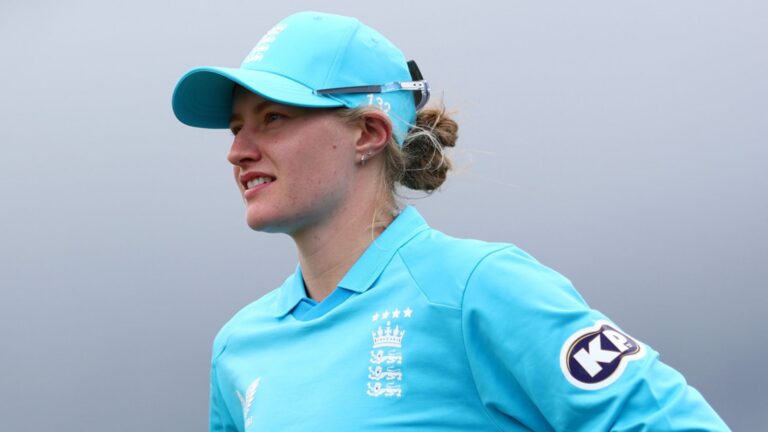 England choose to bowl vs Ireland in first ODI at Leicester LIVE!