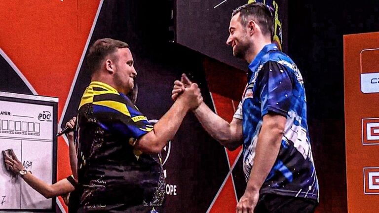 The moment Littler saw off Humphries to claim Czech Darts Open