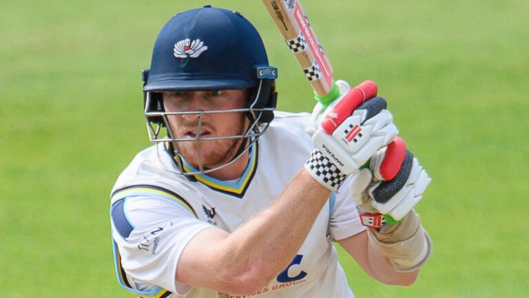 Somerset’s title hopes hit while Stokes stars with ball for Durham