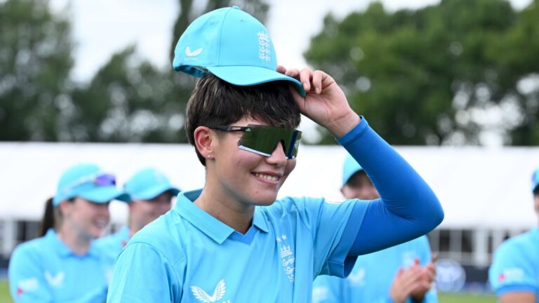 All right for Wong as England seamer ‘keeps things simple’