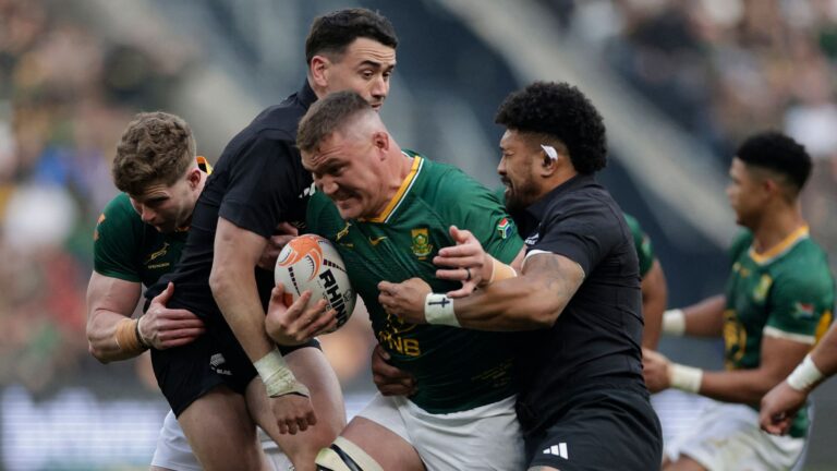 All Blacks strike against 14-man South Africa LIVE!