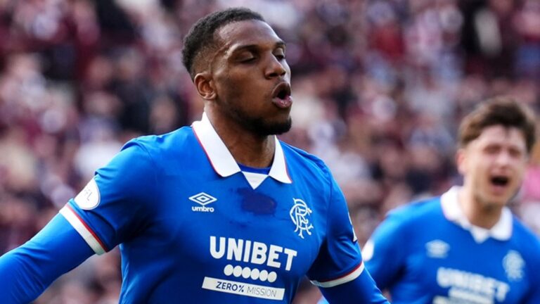 Sterling and Neil back in Rangers side for visit of Motherwell LIVE!