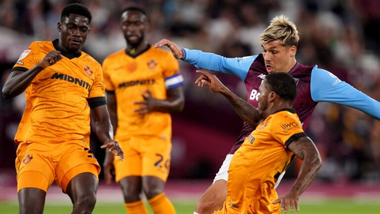 West Ham lead Wolves; Swans, Derby ahead – EFL LIVE on Sky!