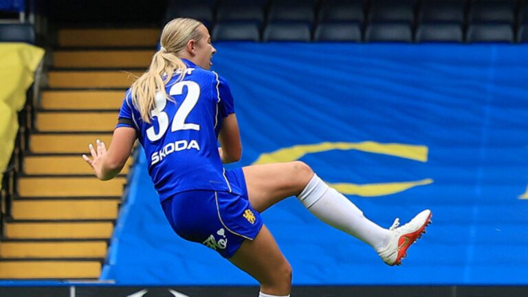 WSL: Chelsea close to doubling lead vs Birmingham LIVE!
